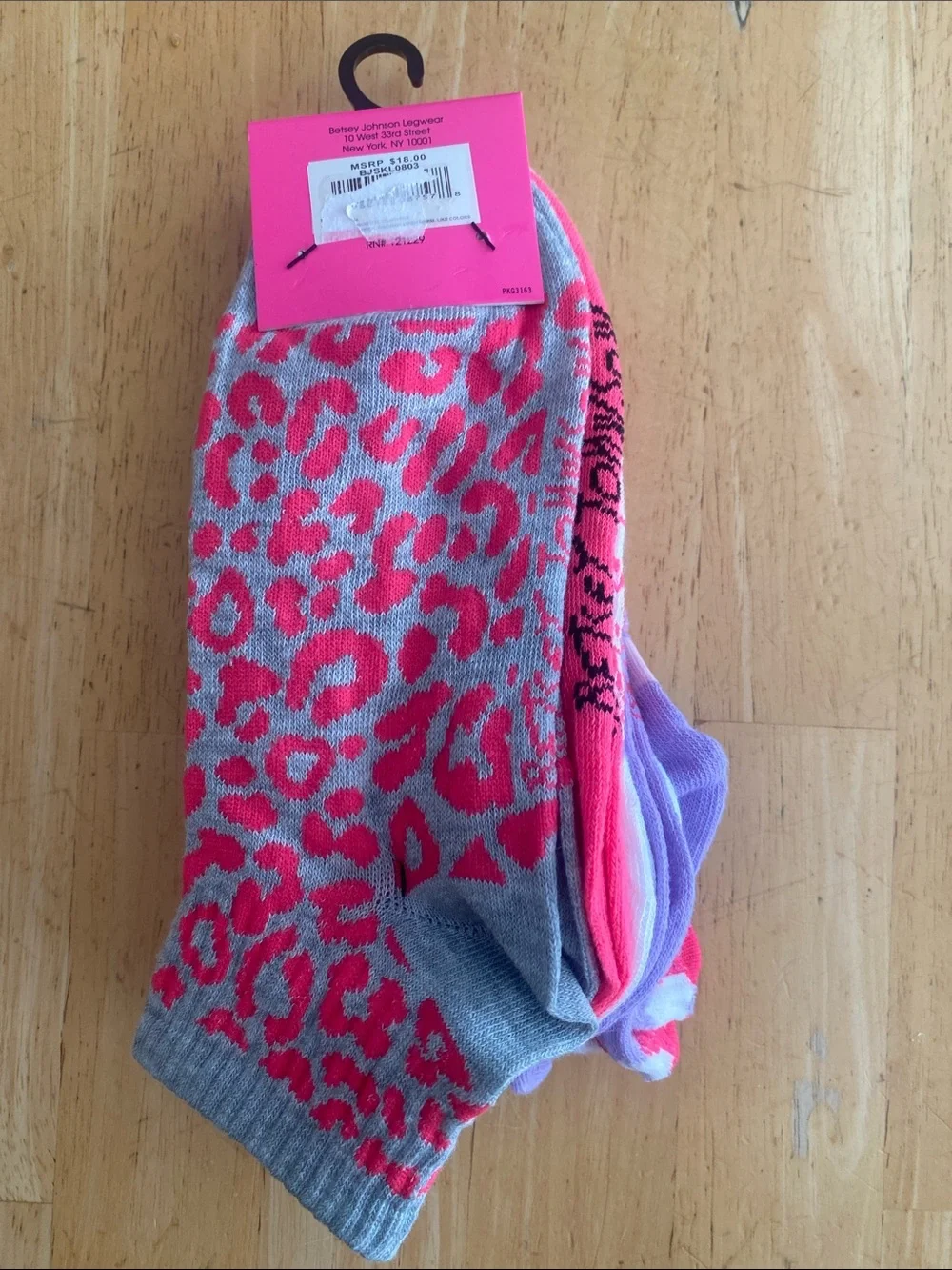 Betsey Johnson set of 6 quarter socks solids and patterns shoe size 5-10 NWT